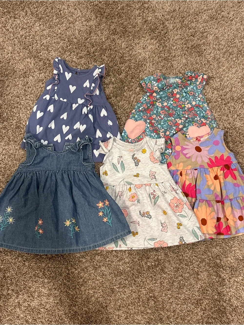 Baby girls lot of 0- 3 month clothing  lot of 5 girls